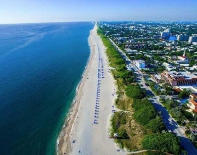 Corner Penthouse Condo w/ Panoramic Lake & Golf Views*Best view on Boca Delray Golf and Country Club in Florida - for sale on GolfHomes.com, golf home, golf lot