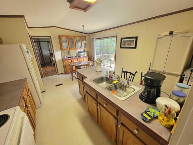 Well-Maintained, Furnished 2-Bed/2-Bath Home is just minutes to on Arrowhead Country Club in South Carolina - for sale on GolfHomes.com, golf home, golf lot