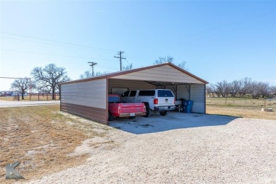 Welcome to your new life of recreation & leisure with this on Tangle Oaks Golf Club in Texas - for sale on GolfHomes.com, golf home, golf lot