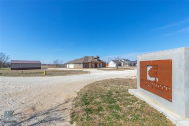 Welcome to your new life of recreation & leisure with this on Tangle Oaks Golf Club in Texas - for sale on GolfHomes.com, golf home, golf lot