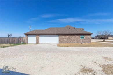 Welcome to your new life of recreation & leisure with this on Tangle Oaks Golf Club in Texas - for sale on GolfHomes.com, golf home, golf lot