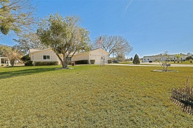 Welcome to relaxed Florida living in this inviting Dogwood model on The Links of Spruce Creek in Florida - for sale on GolfHomes.com, golf home, golf lot