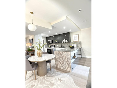 Fully remodeled corner 3BR/2BA condo bathed in natural light on Palm-Aire Country Club and Resort - The Oaks in Florida - for sale on GolfHomes.com, golf home, golf lot