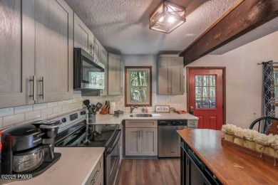 Beautifully Updated Saltbox Home in The Hideout!Tucked within on The Hideout Golf in Pennsylvania - for sale on GolfHomes.com, golf home, golf lot