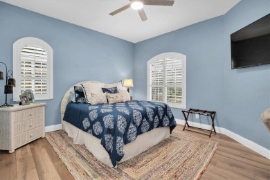 Resort-style townhome near Florida's best Gulf beaches, golf on Pasadena Yacht and Country Club in Florida - for sale on GolfHomes.com, golf home, golf lot