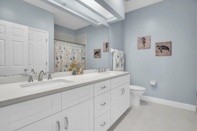 Resort-style townhome near Florida's best Gulf beaches, golf on Pasadena Yacht and Country Club in Florida - for sale on GolfHomes.com, golf home, golf lot