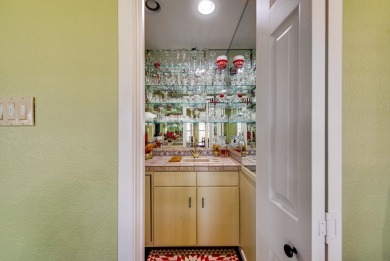 Well maintained, 4-bed, 3.5-bath home in Green Tree Country Club on Green Tree Country Club in Texas - for sale on GolfHomes.com, golf home, golf lot