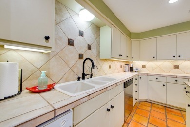 Well maintained, 4-bed, 3.5-bath home in Green Tree Country Club on Green Tree Country Club in Texas - for sale on GolfHomes.com, golf home, golf lot