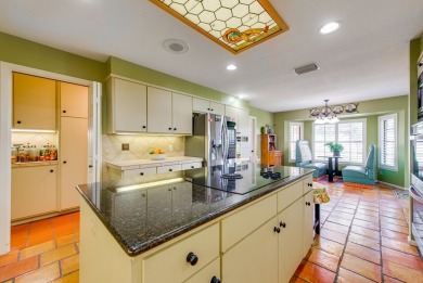 Well maintained, 4-bed, 3.5-bath home in Green Tree Country Club on Green Tree Country Club in Texas - for sale on GolfHomes.com, golf home, golf lot