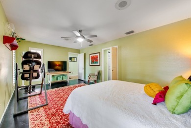 Well maintained, 4-bed, 3.5-bath home in Green Tree Country Club on Green Tree Country Club in Texas - for sale on GolfHomes.com, golf home, golf lot
