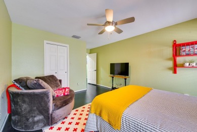 Well maintained, 4-bed, 3.5-bath home in Green Tree Country Club on Green Tree Country Club in Texas - for sale on GolfHomes.com, golf home, golf lot