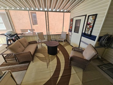 Welcome to this sparkling clean 2-bedroom, 2-bathroom home. The on Viewpoint Golf Resort in Arizona - for sale on GolfHomes.com, golf home, golf lot