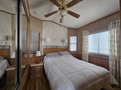 Welcome to this sparkling clean 2-bedroom, 2-bathroom home. The on Viewpoint Golf Resort in Arizona - for sale on GolfHomes.com, golf home, golf lot