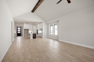 BRAND NEW CONSTRUCTION by Oakmont Homes. This charming garden on The Club At Comanche Trace in Texas - for sale on GolfHomes.com, golf home, golf lot