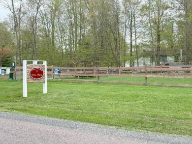 POCONOS CHARMING CHALET STYLE RAISED RANCH Move-In Ready & on Pocono Farms Country Club in Pennsylvania - for sale on GolfHomes.com, golf home, golf lot