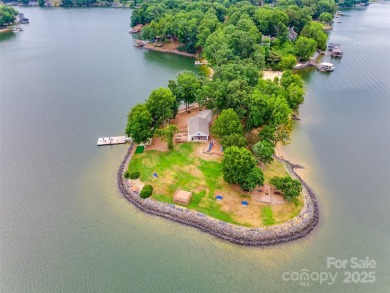 Beautiful 4-bedroom home located in desirable Tega Cay, SC. The on Tega Cay Golf Club in South Carolina - for sale on GolfHomes.com, golf home, golf lot