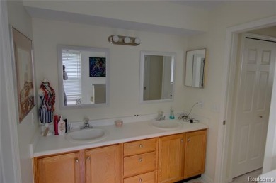 Fenton - A Must-See Condo!  2 Large Bedrooms, 2 Full Baths on Fenton Farms Golf Club in Michigan - for sale on GolfHomes.com, golf home, golf lot