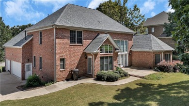 BRAND NEW ROOF!! HOME IS PRICED BELOW APPRAISAL! Beautiful on Brookstone Meadows Golf Course in South Carolina - for sale on GolfHomes.com, golf home, golf lot
