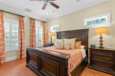 Welcome to 2714 W. Jetton Avenue -- an elegant on Palma Ceia Golf and Country Club in Florida - for sale on GolfHomes.com, golf home, golf lot