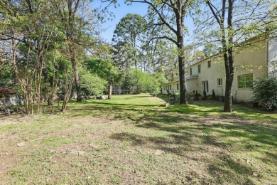 Rare opportunity to find a move in ready home in a great on Pleasant Valley Country Club in Arkansas - for sale on GolfHomes.com, golf home, golf lot