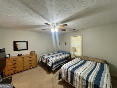 Clean well-maintained move-in ready 3/2 ranch home with 2-car on Turtle Cove Golf Course in Georgia - for sale on GolfHomes.com, golf home, golf lot