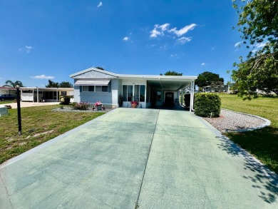 New listing! Home is being sold partially furnished. *Photos on Water Oak Country Club Estates in Florida - for sale on GolfHomes.com, golf home, golf lot