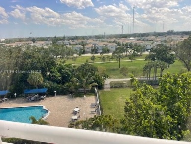 Wow, wow, best deal in the heart of Hollywood! Sellers wants to on Hillcrest Golf and Country Club in Florida - for sale on GolfHomes.com, golf home, golf lot