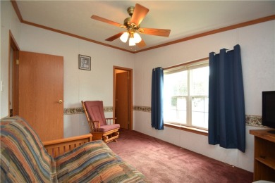 Well-maintained 3BR/2BA double-wide in a fantastic community on Winding Creek Executive Course in New York - for sale on GolfHomes.com, golf home, golf lot