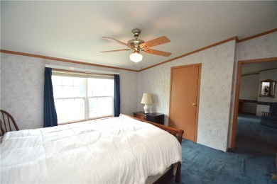 Well-maintained 3BR/2BA double-wide in a fantastic community on Winding Creek Executive Course in New York - for sale on GolfHomes.com, golf home, golf lot