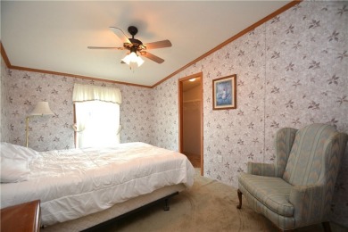 Well-maintained 3BR/2BA double-wide in a fantastic community on Winding Creek Executive Course in New York - for sale on GolfHomes.com, golf home, golf lot
