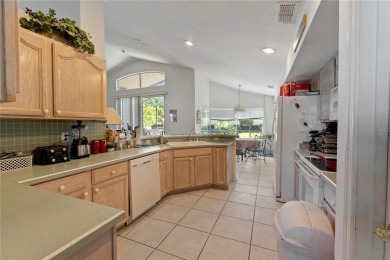 Turnkey Beauty in Southern Dunes - Polk County - Saltwater Pool on Southern Dunes Golf and Country Club in Florida - for sale on GolfHomes.com, golf home, golf lot