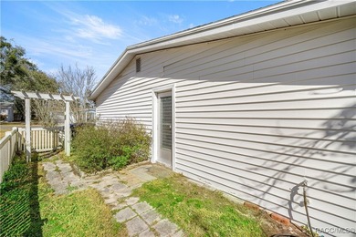 *Seller offering $1,000.00 floor credit.* Welcome to this on Brentwood Farms Golf Club in Florida - for sale on GolfHomes.com, golf home, golf lot