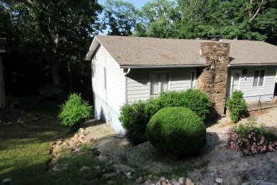 Charming 3 bed/3 bath home in a quiet area of Hot Springs on DeSoto Golf Course in Arkansas - for sale on GolfHomes.com, golf home, golf lot