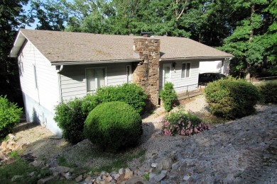 Charming 3 bed/3 bath home in a quiet area of Hot Springs on DeSoto Golf Course in Arkansas - for sale on GolfHomes.com, golf home, golf lot