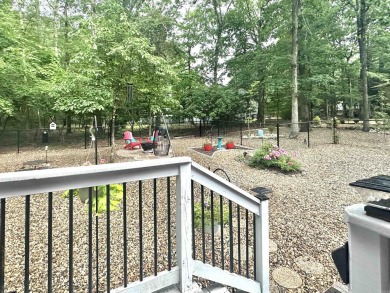 Discover this Charming 2-bedroom, 2-bath home in the heart of on DeSoto Golf Course in Arkansas - for sale on GolfHomes.com, golf home, golf lot