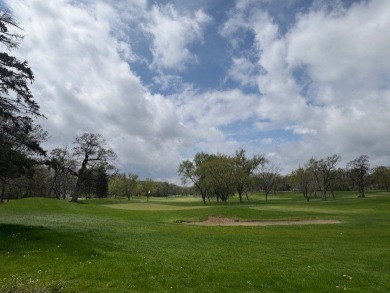 Check out this magnificent home located on Lincoln Oaks golf on Lincoln Oaks Golf Course in Illinois - for sale on GolfHomes.com, golf home, golf lot