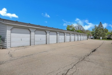 Welcome to 649 Chip Court, a beautifully updated townhome in the on Heather Ridge Golf Club in Illinois - for sale on GolfHomes.com, golf home, golf lot