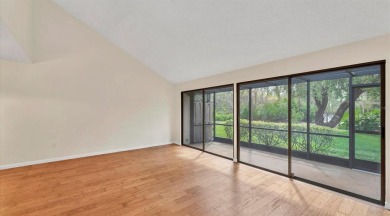 $3,000 Appliance Credit! Centrally located townhouse, with main on The Meadows Golf and Country Club in Florida - for sale on GolfHomes.com, golf home, golf lot