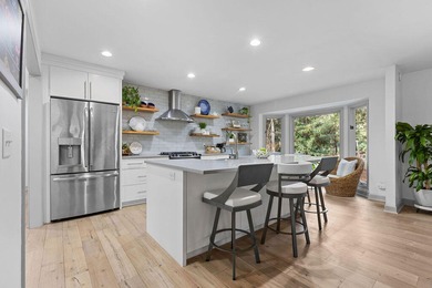 Absolutely adorable single-level home situated on a spacious on The Seabrook Island Club in South Carolina - for sale on GolfHomes.com, golf home, golf lot