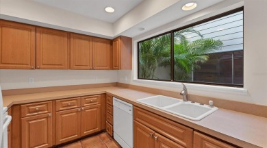 $3,000 Appliance Credit! Centrally located townhouse, with main on The Meadows Golf and Country Club in Florida - for sale on GolfHomes.com, golf home, golf lot
