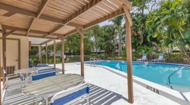 $3,000 Appliance Credit! Centrally located townhouse, with main on The Meadows Golf and Country Club in Florida - for sale on GolfHomes.com, golf home, golf lot