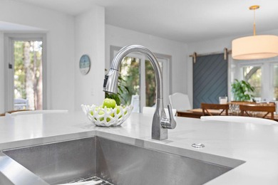 Absolutely adorable single-level home situated on a spacious on The Seabrook Island Club in South Carolina - for sale on GolfHomes.com, golf home, golf lot