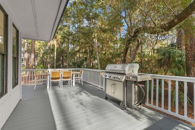 Absolutely adorable single-level home situated on a spacious on The Seabrook Island Club in South Carolina - for sale on GolfHomes.com, golf home, golf lot