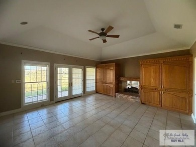 HUD home CASE #495-852074. This home is Nestled in a beautiful on Harlingen Country Club in Texas - for sale on GolfHomes.com, golf home, golf lot