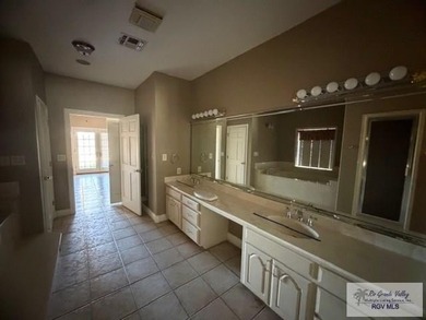 HUD home CASE #495-852074. This home is Nestled in a beautiful on Harlingen Country Club in Texas - for sale on GolfHomes.com, golf home, golf lot