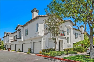 Welcome to this charming 2-bedroom, 2-bathroom end-unit condo on Tijeras Creek Golf Club in California - for sale on GolfHomes.com, golf home, golf lot