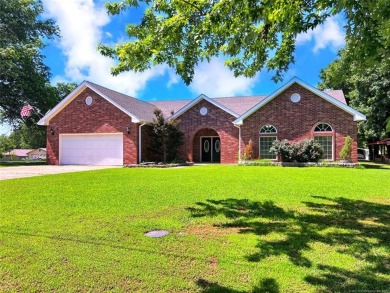 THIS IS A MUST SEE!  SOLD on Fountainhead State Park Golf Course in Oklahoma - for sale on GolfHomes.com, golf home, golf lot
