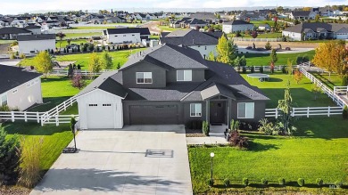 Custom Built 5 bedroom home with potential of 6th Bedroom on Purple Sage Golf Course in Idaho - for sale on GolfHomes.com, golf home, golf lot