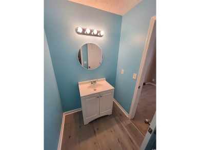 Wonderful and well-maintained 2-bedroom, 2-bathroom first-floor on Aberdeen Golf and Country Club in South Carolina - for sale on GolfHomes.com, golf home, golf lot