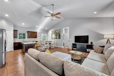 Welcome Home to 17 Hillington Circle. This like-new one story on Bella Vista Country Club - Berksdale in Arkansas - for sale on GolfHomes.com, golf home, golf lot